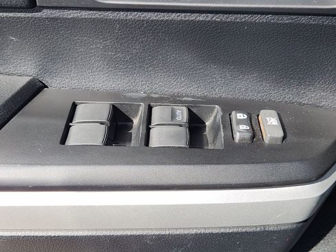 Used 2017 Toyota Tundra SR5 image 27