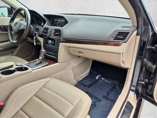 Used 2010 Mercedes-Benz E 550 Coupe image 22