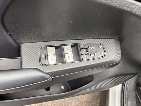 Used 2024 Mitsubishi Outlander SE image 34