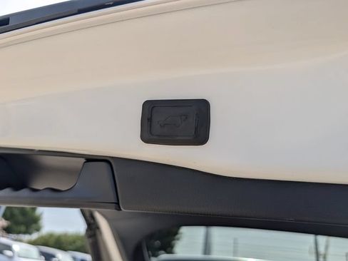 Used 2025 Toyota RAV4 XLE w/ Convenience Package FWD image 30