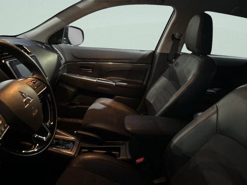 Used 2024 Mitsubishi Outlander Sport SE image 8