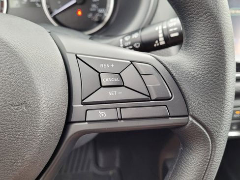 New 2025 Nissan Kicks Play S image 13