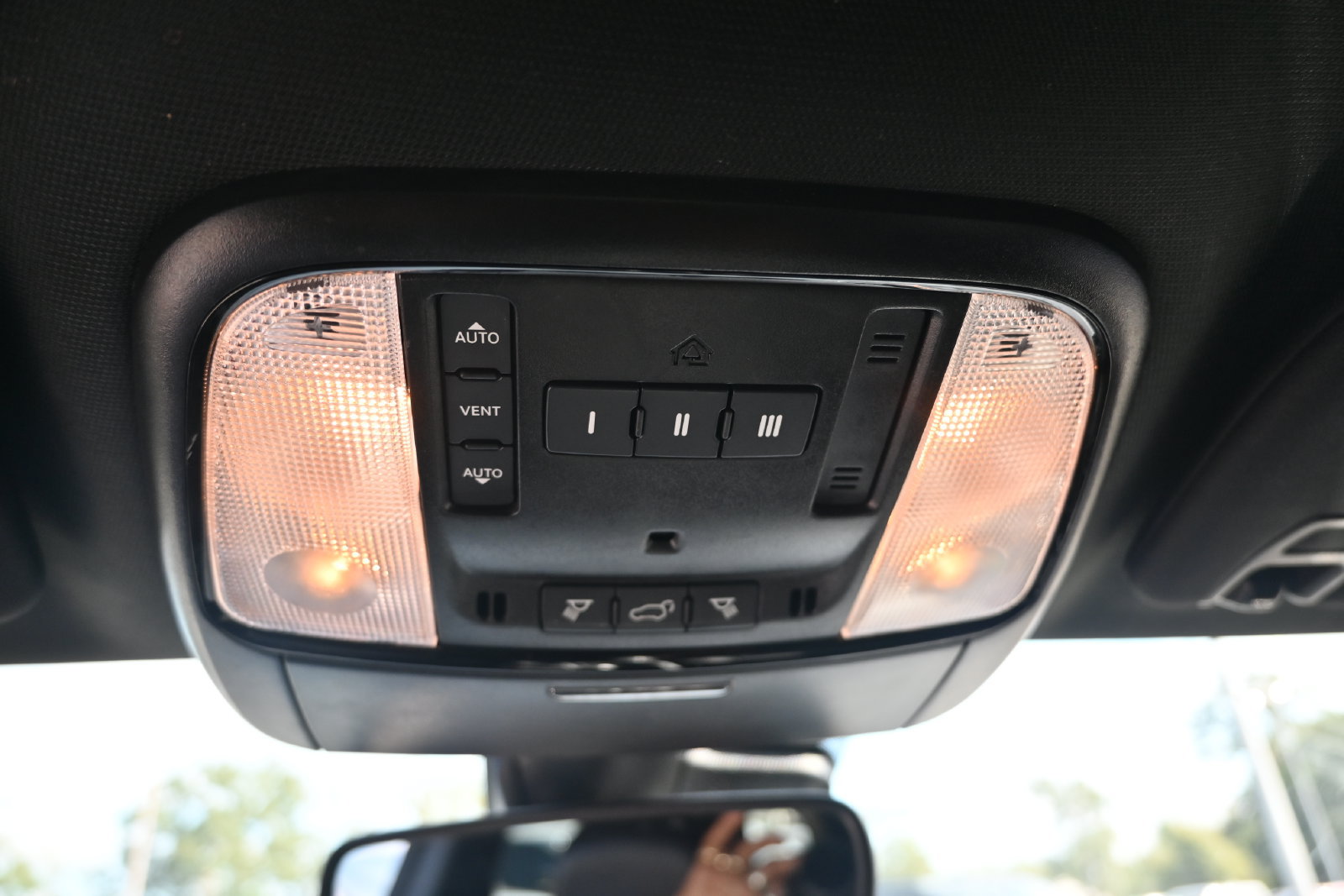 Used 2024 Dodge Durango GT RWD image 23