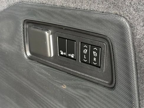 Used 2021 Cadillac Escalade ESV Sport Platinum AWD/4WD image 14