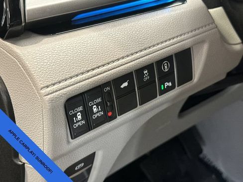 Used 2023 Honda Odyssey Touring image 18
