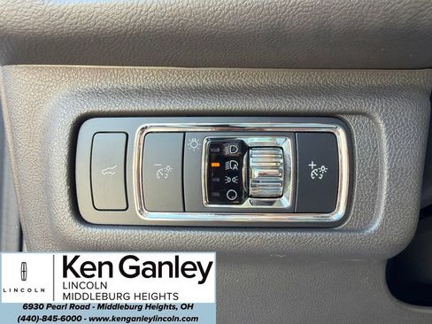 Used 2022 Lincoln Corsair FWD w/ Equipment Group 101A image 23