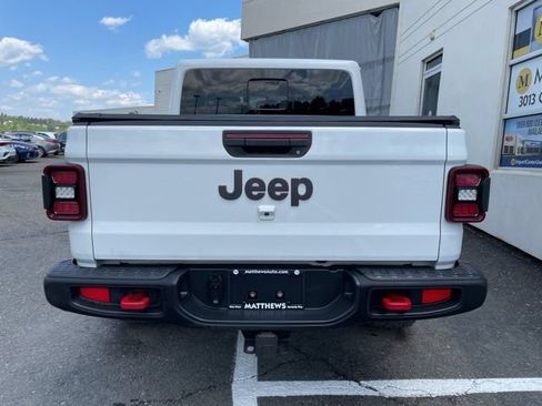 Used 2022 Jeep Gladiator Rubicon w/ LED Lighting Group AWD/4WD image 4