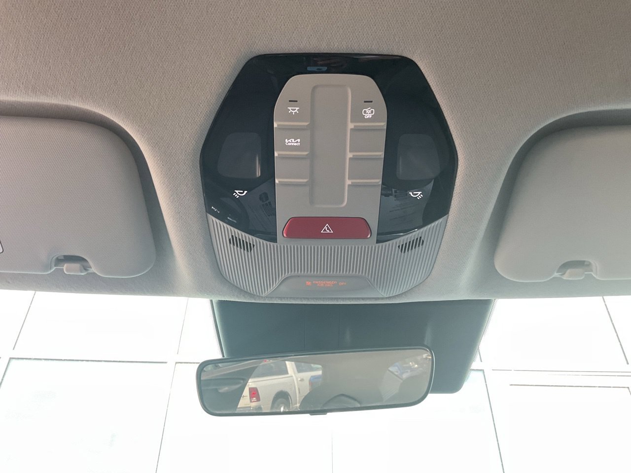 Used 2025 Kia K4 FWD image 26