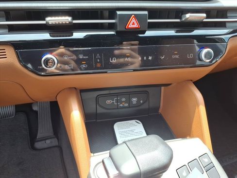 New 2026 Kia Sportage X-Line w/ X-Line Technology Package AWD/4WD image 23