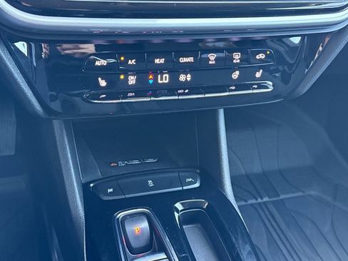 Used 2023 Chevrolet Bolt EUV LT w/ Comfort Package FWD image 23