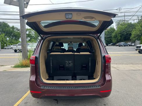 Used 2015 Kia Sedona EX FWD image 9