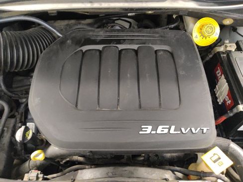 Used 2019 Dodge Grand Caravan SXT FWD image 30