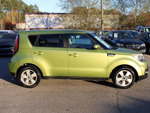 Used 2017 Kia Soul w/ Convenience Package image 9