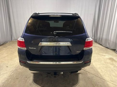 Used 2012 Toyota Highlander Limited w/ Tow Pkg AWD/4WD image 26
