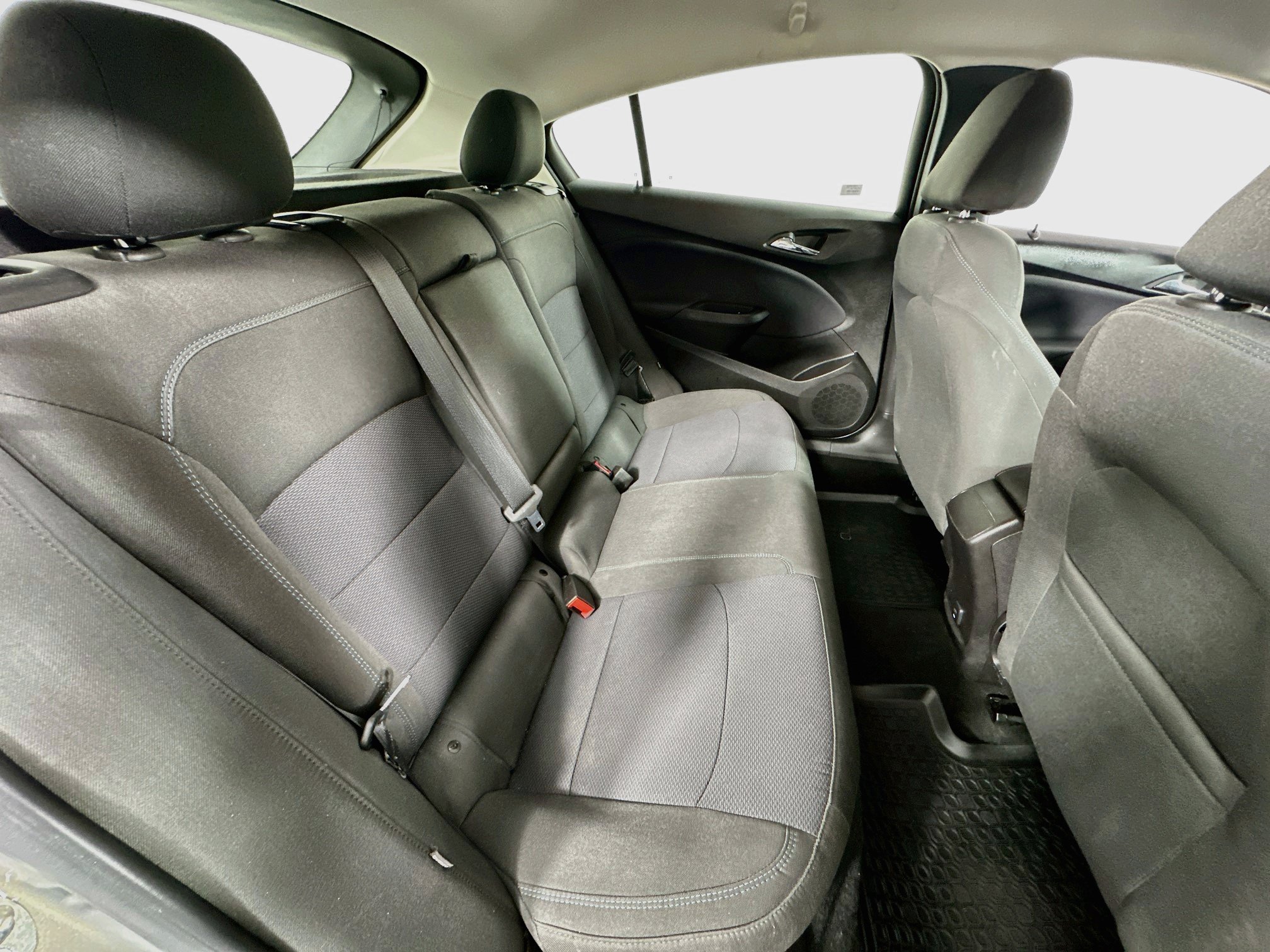 Used 2018 Chevrolet Cruze LT w/ Convenience Package FWD image 25