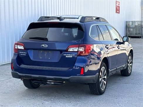 Used 2017 Subaru Outback 2.5i Limited image 4