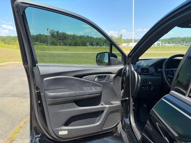 Used 2019 Honda Passport Elite image 16