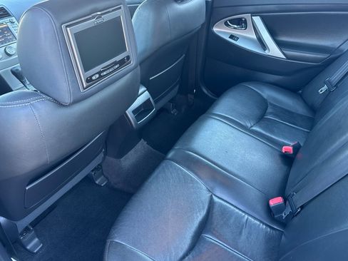 Used 2011 Toyota Camry SE image 14
