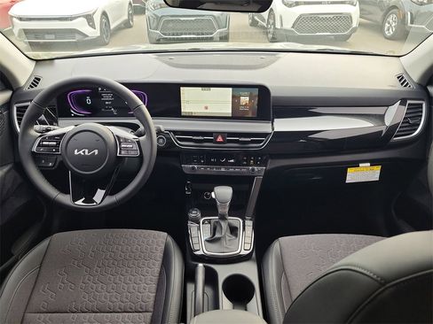 New 2026 Kia Seltos S image 17