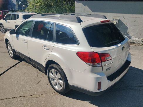 Used 2012 Subaru Outback 2.5i Premium AWD/4WD image 4
