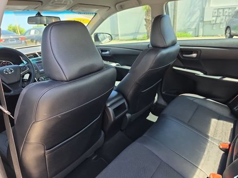 Used 2016 Toyota Camry SE FWD image 11