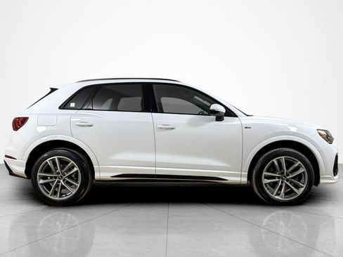 Used 2022 Audi Q3 2.0T Premium AWD/4WD image 6