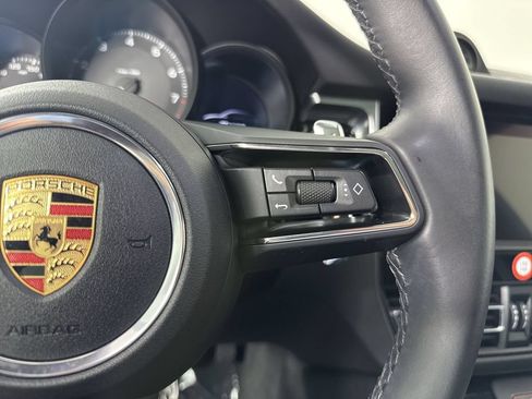 Certified 2024 Porsche Macan AWD/4WD image 39