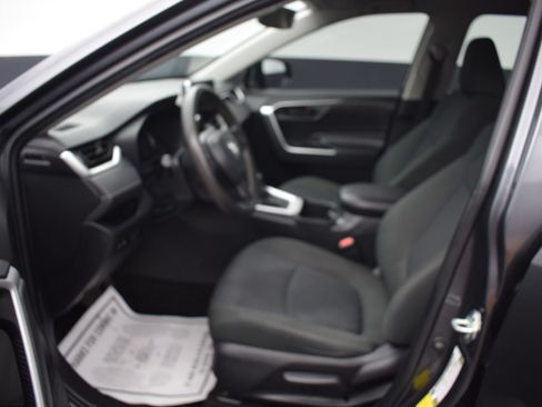 Used 2023 Toyota RAV4 LE FWD image 13