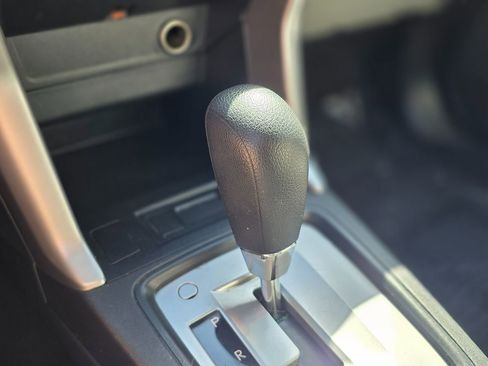 Used 2017 Subaru Forester 2.5i w/ Alloy Wheel Package image 29