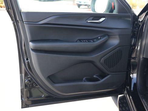 New 2025 Jeep Grand Cherokee Laredo X image 16