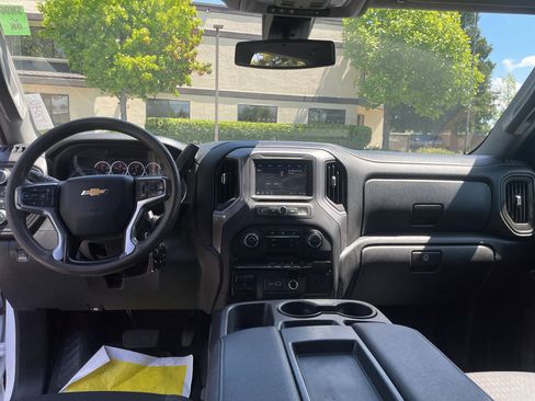 Used 2022 Chevrolet Silverado 2500 Custom w/ Custom Value Package AWD/4WD image 51