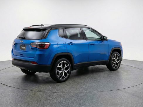 Used 2025 Jeep Compass Limited AWD/4WD image 9