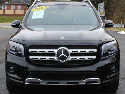Used 2023 Mercedes-Benz GLB 250 image 2