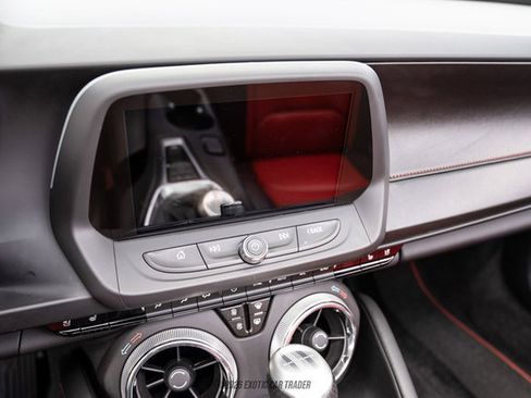Used 2017 Chevrolet Camaro SS RWD image 57