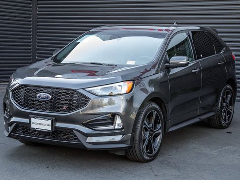 Used 2020 Ford Edge ST image 1