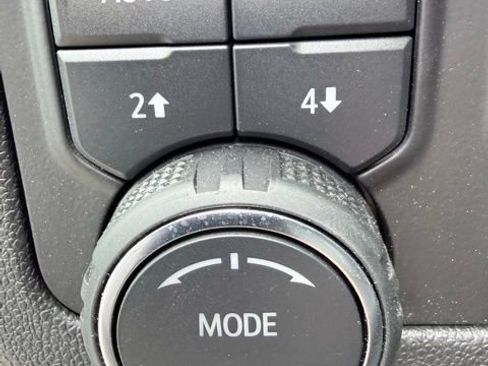 Used 2024 Chevrolet Tahoe Premier AWD/4WD image 24