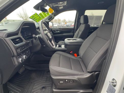 Used 2024 GMC Yukon SLE w/ Max Trailering Package image 16