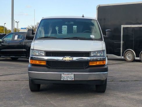 Used 2022 Chevrolet Express 2500 w/ Driver Convenience Package RWD image 3