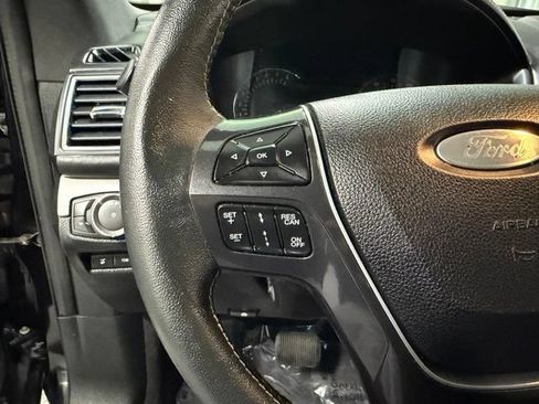Used 2019 Ford Explorer Platinum AWD/4WD image 18