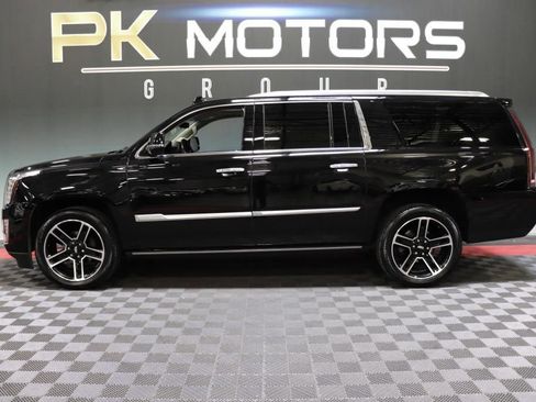 Used 2019 Cadillac Escalade ESV Premium Luxury image 4