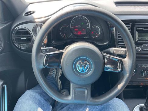 Used 2015 Volkswagen Beetle 1.8T Classic FWD image 17