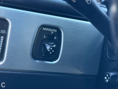 Used 2003 Ford Thunderbird Deluxe image 25