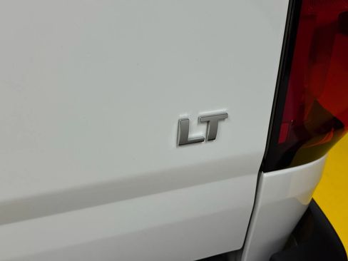 Used 2016 Chevrolet Colorado LT w/ LT Convenience Package image 13