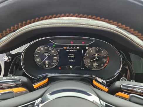 Used 2024 Bentley Flying Spur W12 image 37