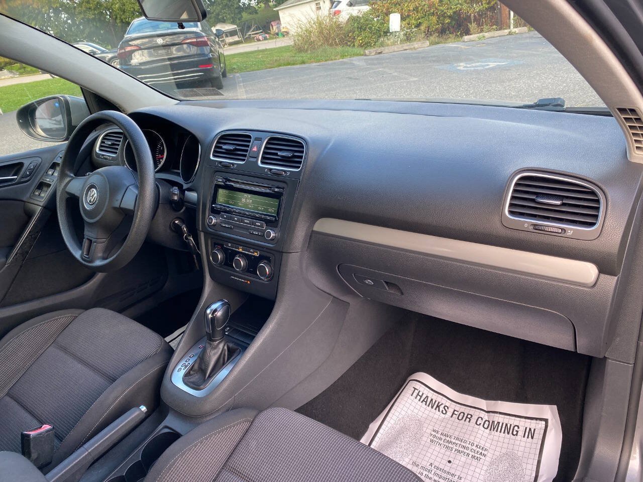 Used 2013 Volkswagen Golf 4-Door FWD image 28