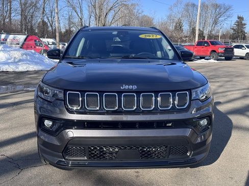 Used 2022 Jeep Compass Limited image 4