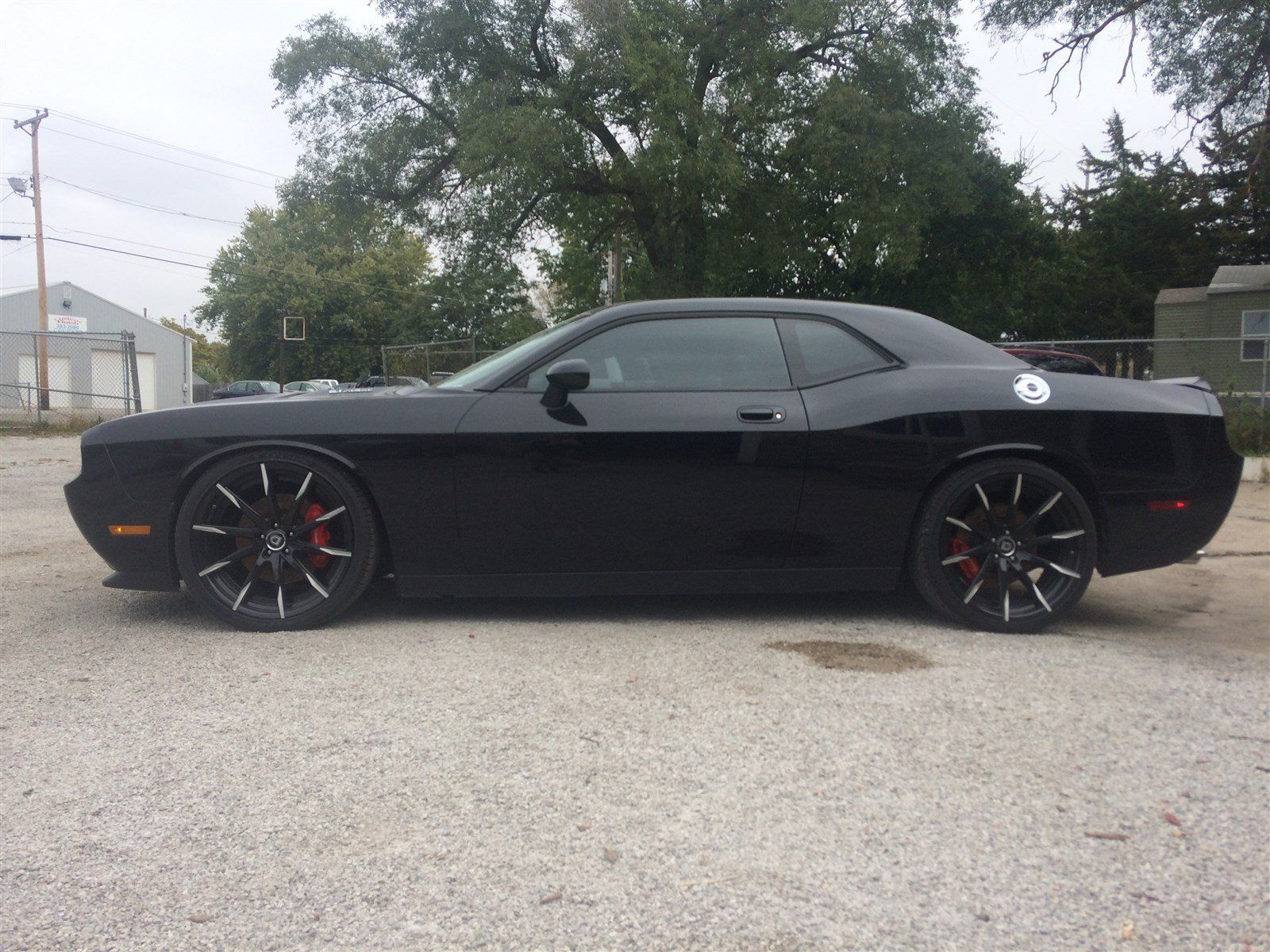 Used 2010 Dodge Challenger SRT8 RWD image 2