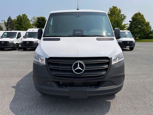 Used 2025 Mercedes-Benz Sprinter 2500 image 2