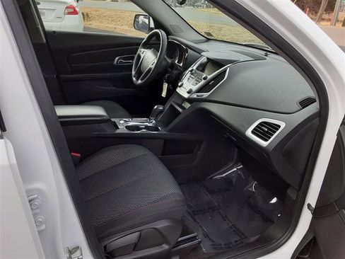 Used 2017 GMC Terrain SLE image 12