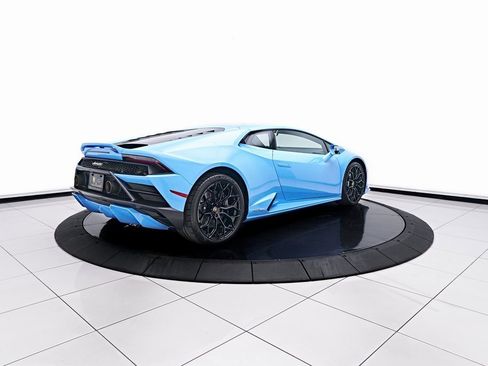 Used 2023 Lamborghini Huracan EVO image 14